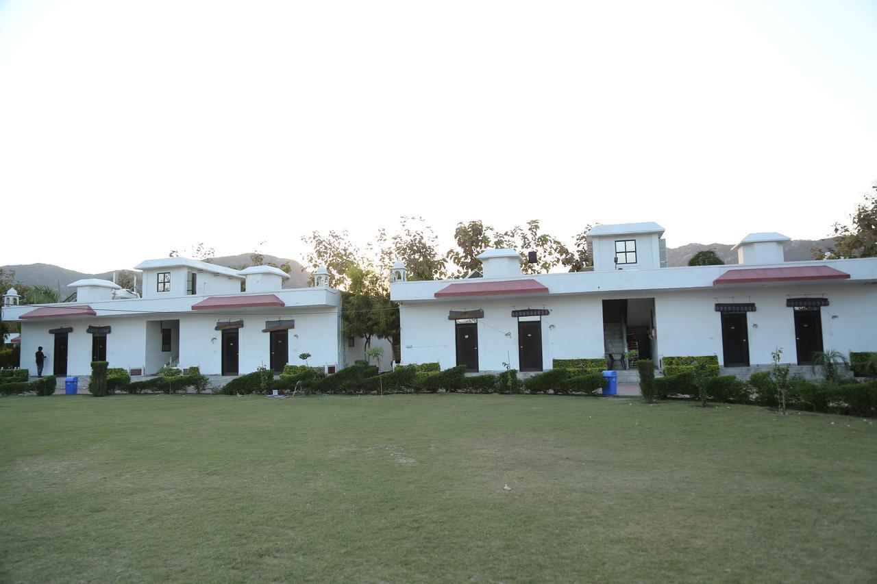 Gulmohar Sariska Resort Bairat Екстер'єр фото