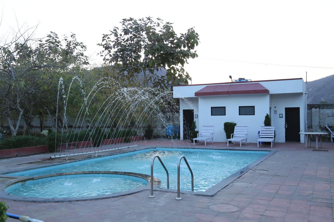 Gulmohar Sariska Resort Bairat Екстер'єр фото