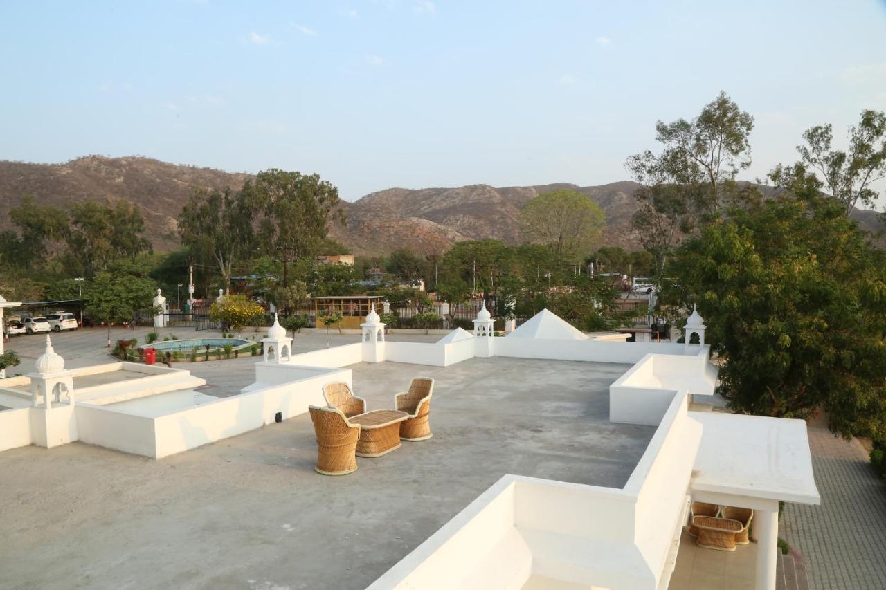 Gulmohar Sariska Resort Bairat Екстер'єр фото