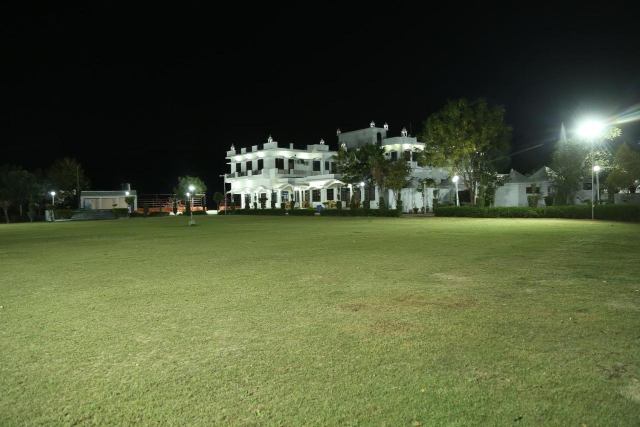 Gulmohar Sariska Resort Bairat Екстер'єр фото