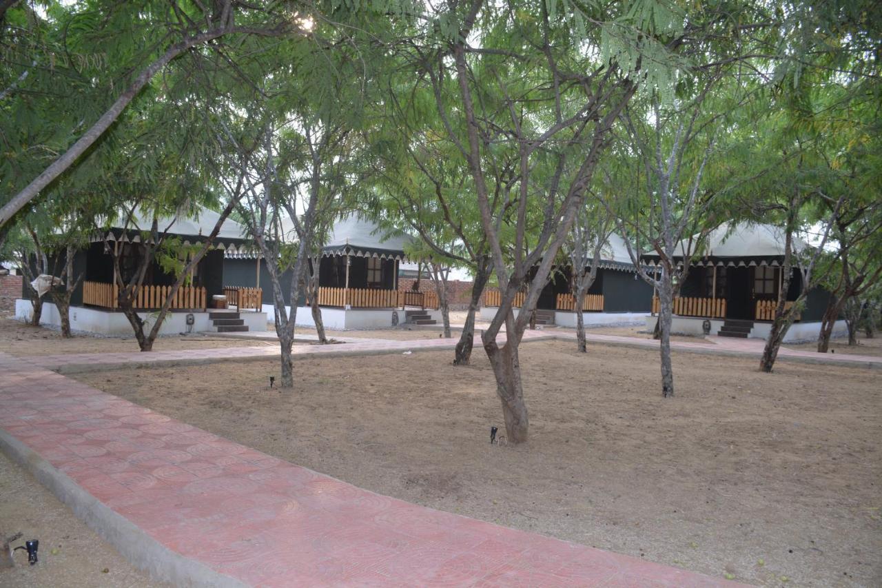 Gulmohar Sariska Resort Bairat Екстер'єр фото